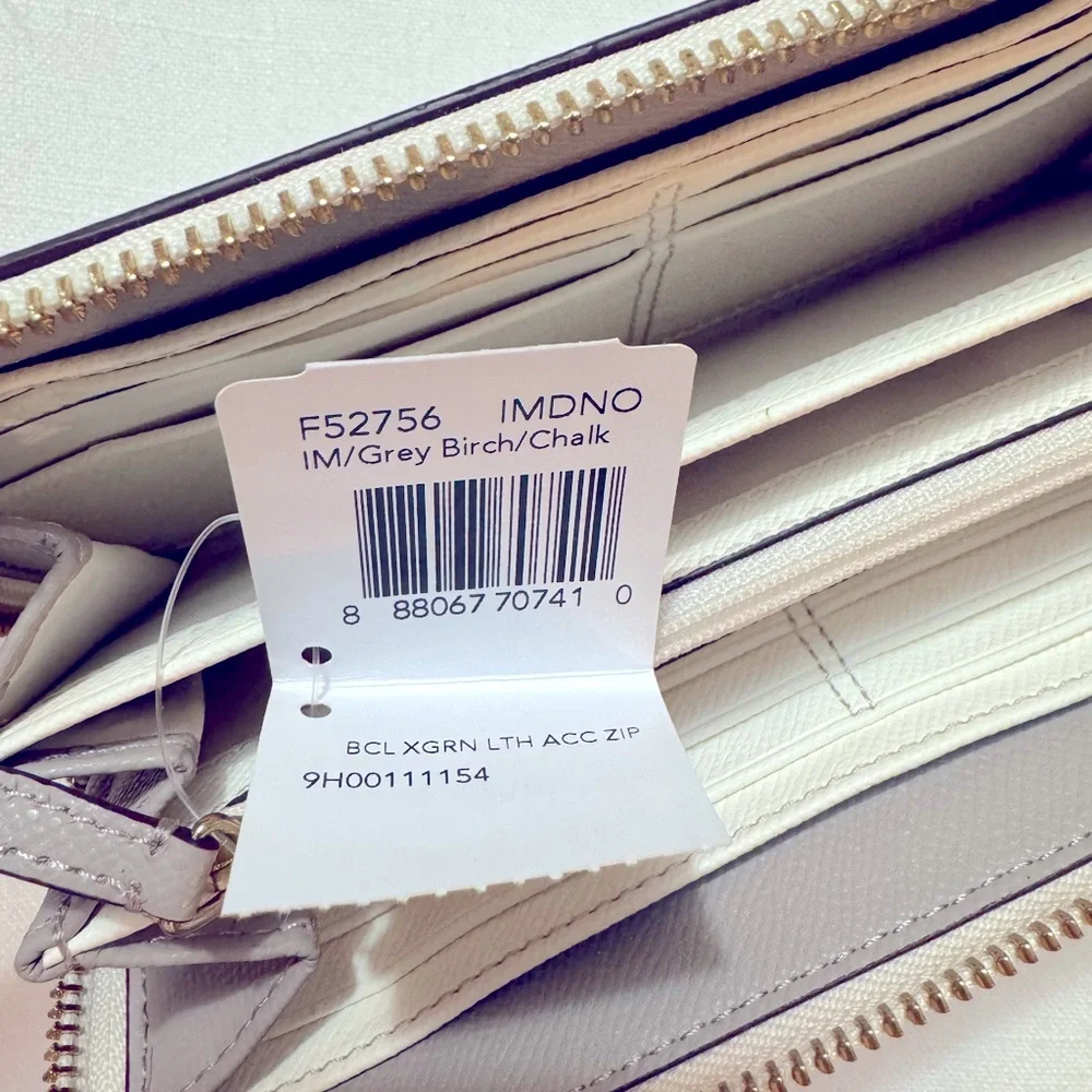 NWT COACH | Accordion Zip Bicolor Crossgrain Leather F52756 Wallett - Picture 6 of 7